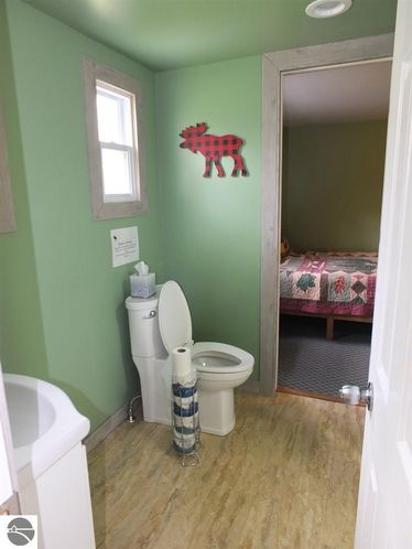 16086 Us Hwy 2, Cooks, MI 49817